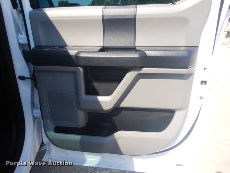 image for item DG8634 2016 Ford F150  SuperCrew pickup truck