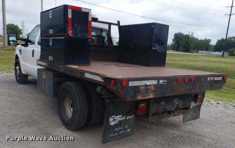 image for item DG8672 2008 Ford F350 Super Duty  SuperCab flatbed pickup truck