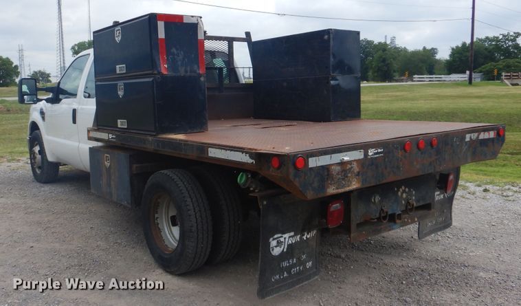 image for item DG8672 2008 Ford F350 Super Duty  SuperCab flatbed pickup truck