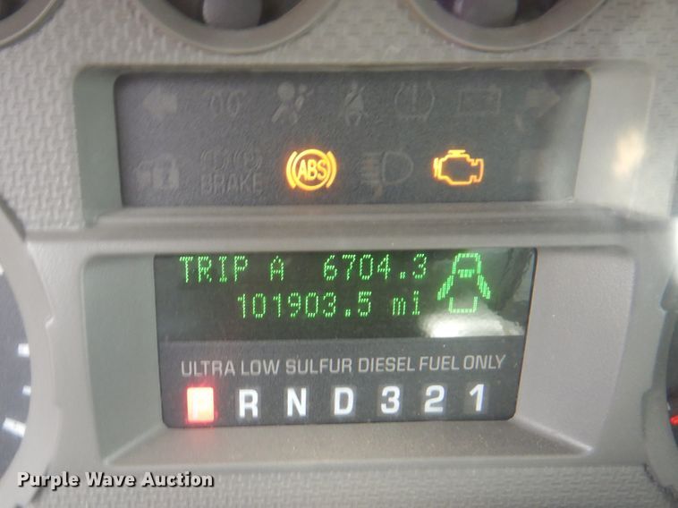 image for item DG8672 2008 Ford F350 Super Duty  SuperCab flatbed pickup truck