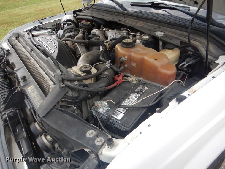 image for item DG8672 2008 Ford F350 Super Duty  SuperCab flatbed pickup truck