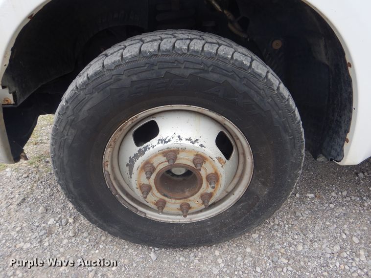 image for item DG8672 2008 Ford F350 Super Duty  SuperCab flatbed pickup truck