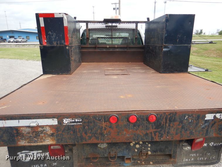 image for item DG8672 2008 Ford F350 Super Duty  SuperCab flatbed pickup truck