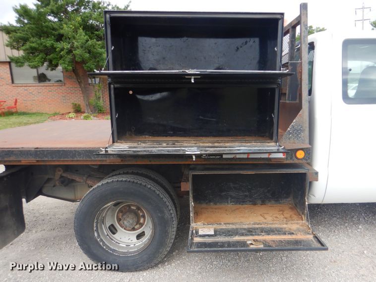 image for item DG8672 2008 Ford F350 Super Duty  SuperCab flatbed pickup truck