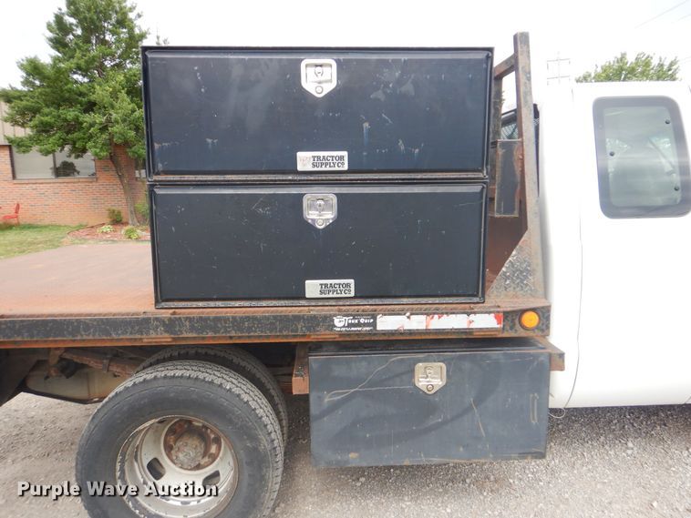 image for item DG8672 2008 Ford F350 Super Duty  SuperCab flatbed pickup truck