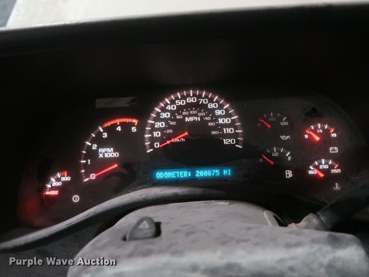 image for item DH0893 2005 Chevrolet Silverado 3500  Crew Cab utility bed pickup truck