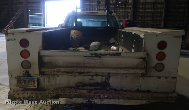 image for item DH0893 2005 Chevrolet Silverado 3500  Crew Cab utility bed pickup truck