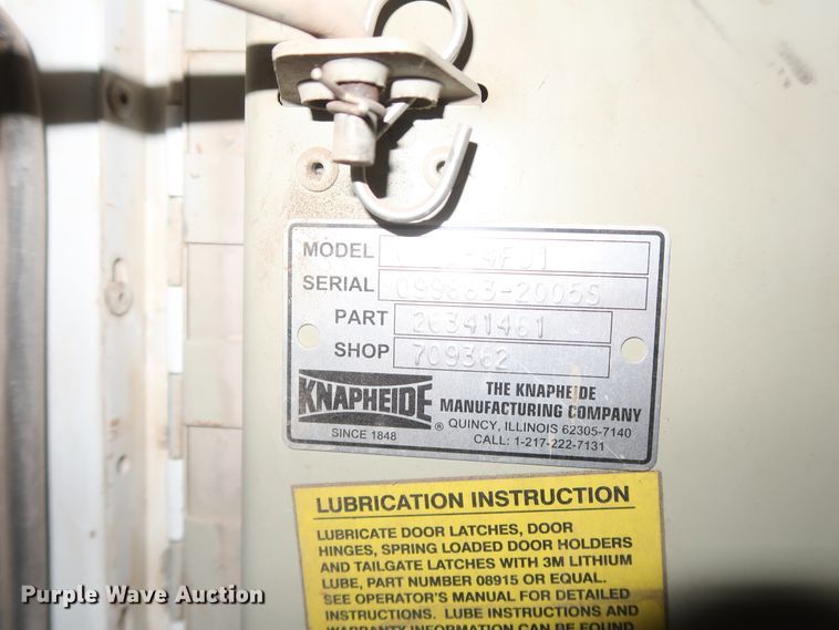 image for item DH0893 2005 Chevrolet Silverado 3500  Crew Cab utility bed pickup truck