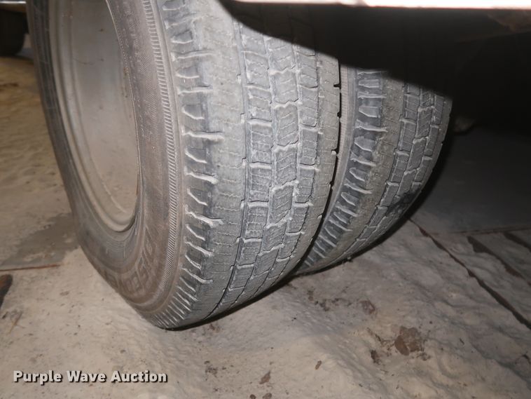 image for item DH0893 2005 Chevrolet Silverado 3500  Crew Cab utility bed pickup truck