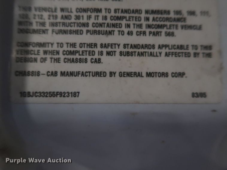 image for item DH0893 2005 Chevrolet Silverado 3500  Crew Cab utility bed pickup truck