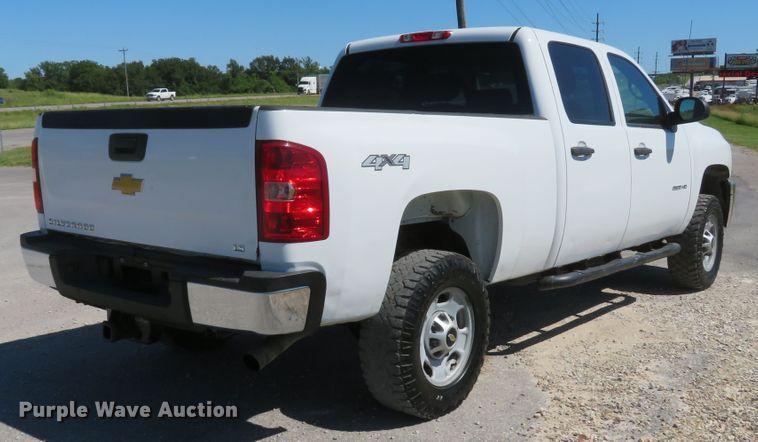 image for item DH1025 2014 Chevrolet Silverado 2500 LS  Crew Cab pickup truck