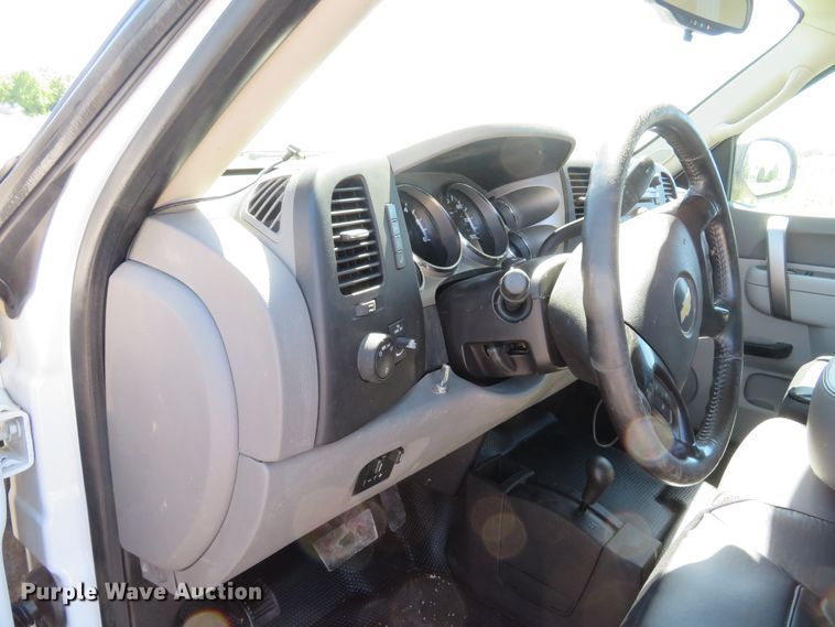 image for item DH1025 2014 Chevrolet Silverado 2500 LS  Crew Cab pickup truck