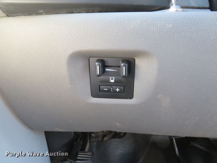 image for item DH1025 2014 Chevrolet Silverado 2500 LS  Crew Cab pickup truck