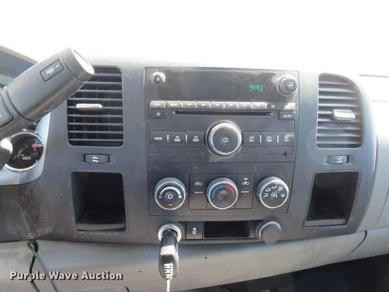 image for item DH1025 2014 Chevrolet Silverado 2500 LS  Crew Cab pickup truck