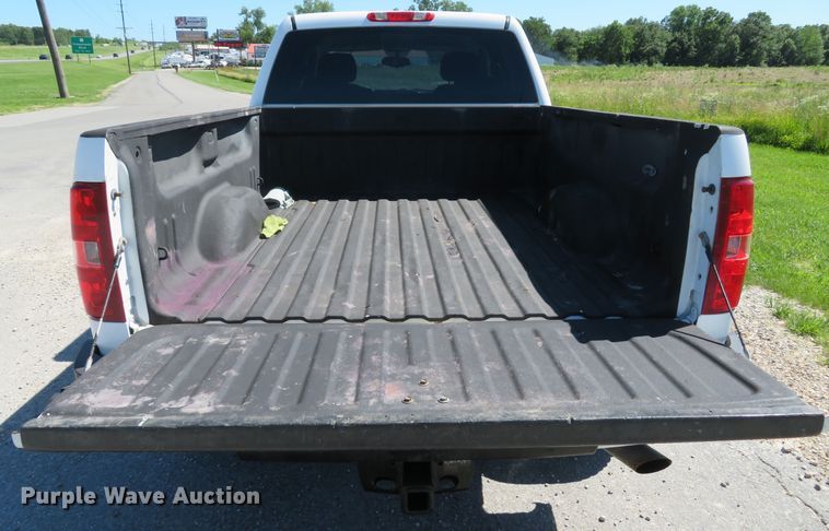 image for item DH1025 2014 Chevrolet Silverado 2500 LS  Crew Cab pickup truck