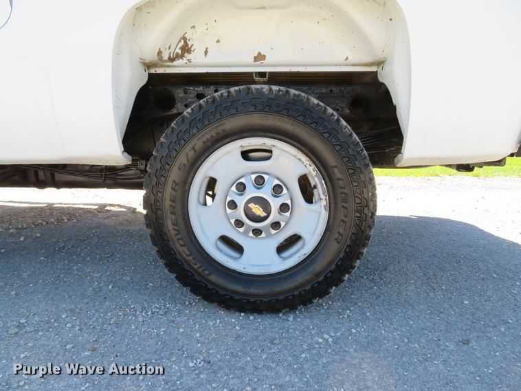 image for item DH1025 2014 Chevrolet Silverado 2500 LS  Crew Cab pickup truck