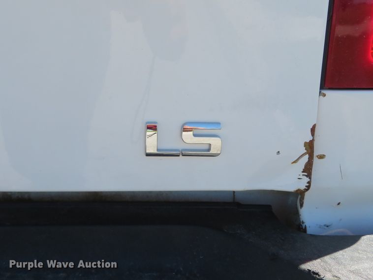 image for item DH1025 2014 Chevrolet Silverado 2500 LS  Crew Cab pickup truck