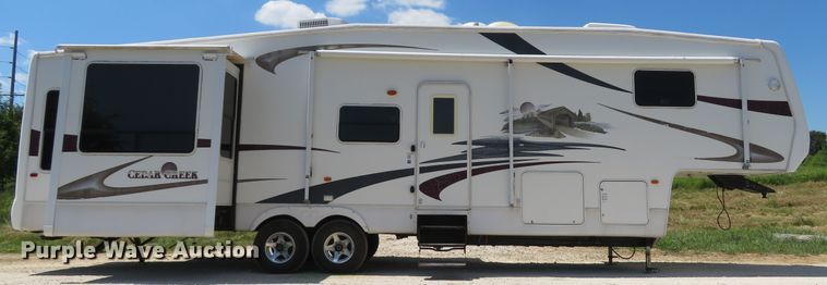 image for item DH1026 2007 Forest River Cedar Creek 37RDQS  camper