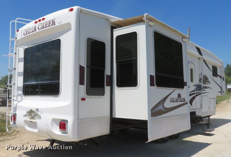 image for item DH1026 2007 Forest River Cedar Creek 37RDQS  camper