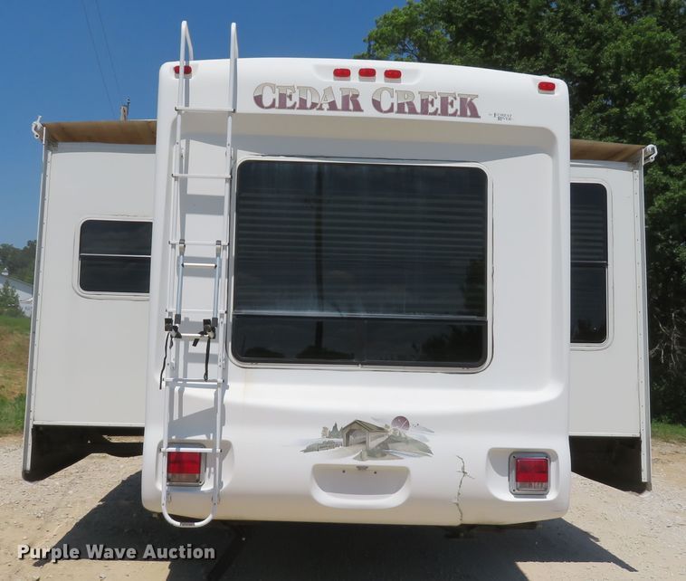 image for item DH1026 2007 Forest River Cedar Creek 37RDQS  camper