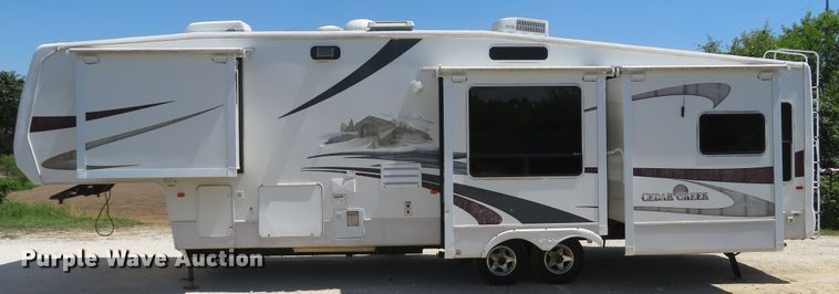 image for item DH1026 2007 Forest River Cedar Creek 37RDQS  camper