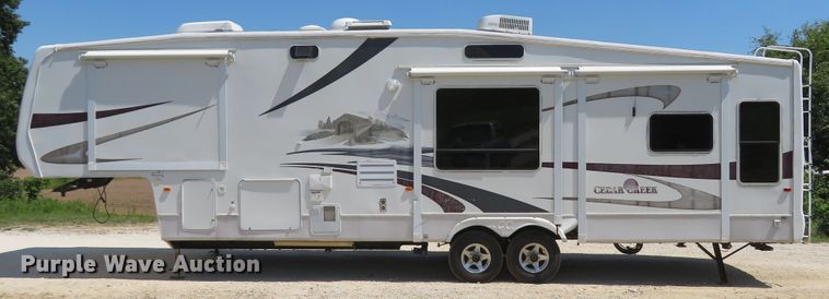 image for item DH1026 2007 Forest River Cedar Creek 37RDQS  camper