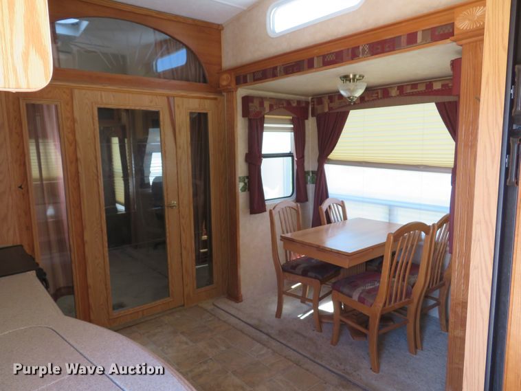 image for item DH1026 2007 Forest River Cedar Creek 37RDQS  camper