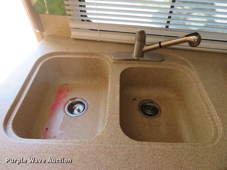 image for item DH1026 2007 Forest River Cedar Creek 37RDQS  camper