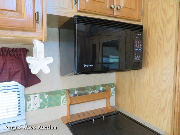 image for item DH1026 2007 Forest River Cedar Creek 37RDQS  camper