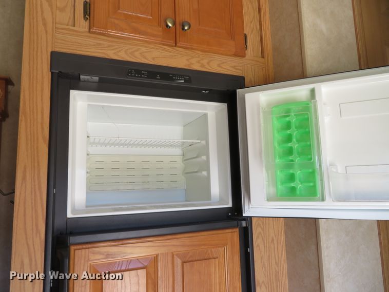 image for item DH1026 2007 Forest River Cedar Creek 37RDQS  camper