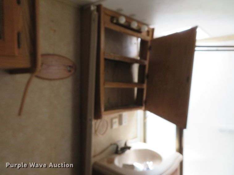 image for item DH1026 2007 Forest River Cedar Creek 37RDQS  camper