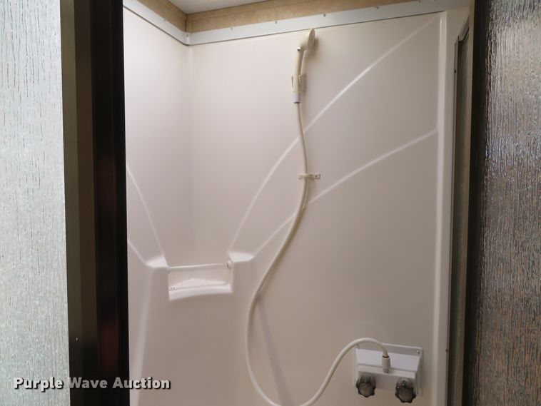 image for item DH1026 2007 Forest River Cedar Creek 37RDQS  camper