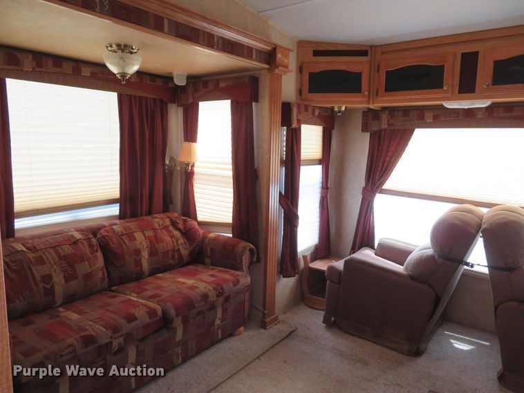 image for item DH1026 2007 Forest River Cedar Creek 37RDQS  camper