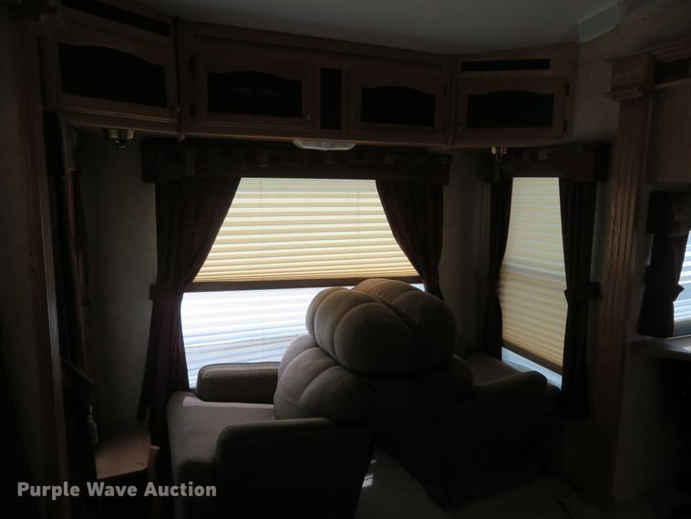 image for item DH1026 2007 Forest River Cedar Creek 37RDQS  camper