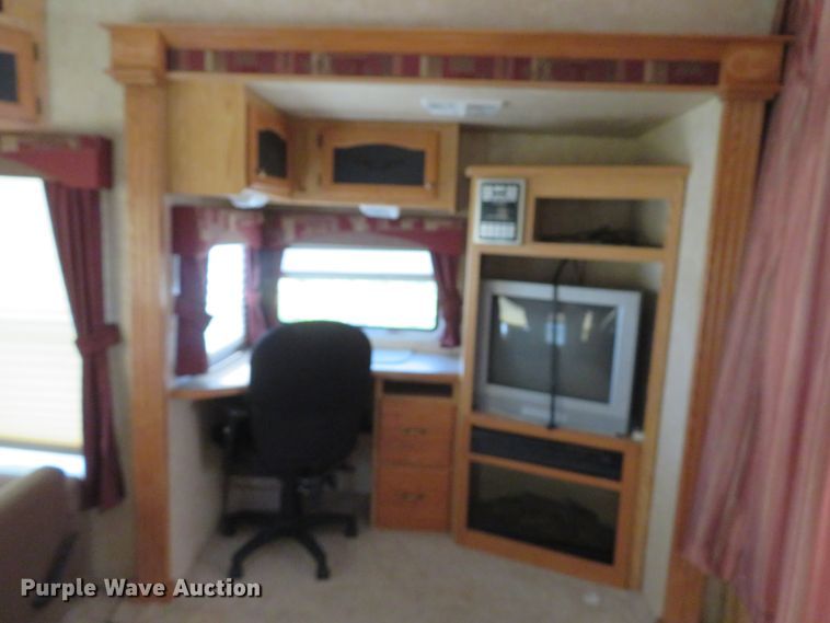 image for item DH1026 2007 Forest River Cedar Creek 37RDQS  camper