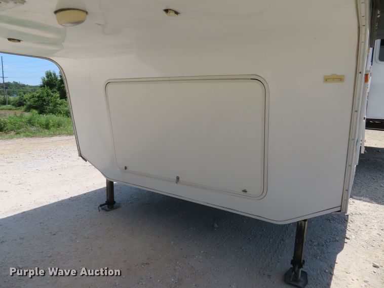 image for item DH1026 2007 Forest River Cedar Creek 37RDQS  camper