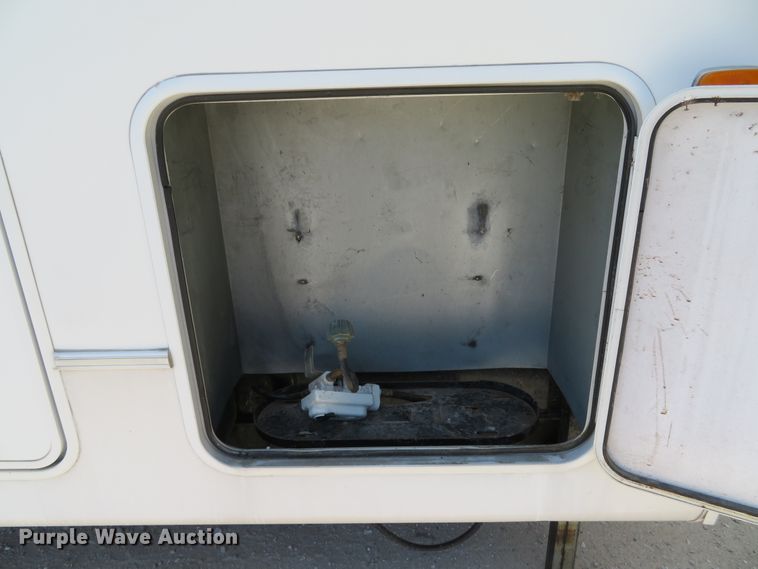 image for item DH1026 2007 Forest River Cedar Creek 37RDQS  camper