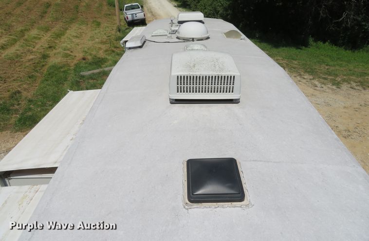 image for item DH1026 2007 Forest River Cedar Creek 37RDQS  camper