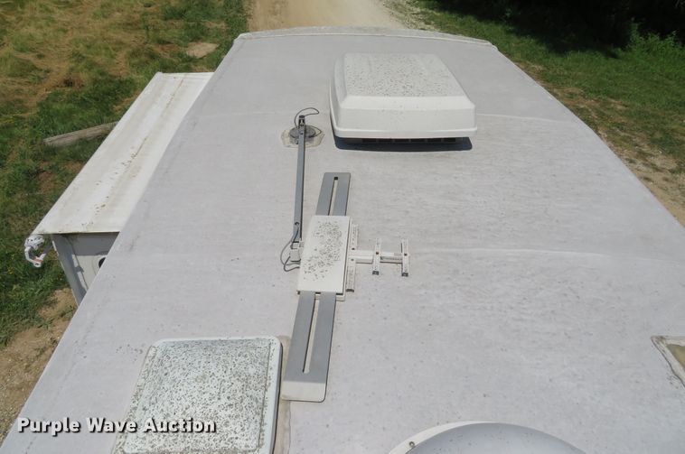 image for item DH1026 2007 Forest River Cedar Creek 37RDQS  camper