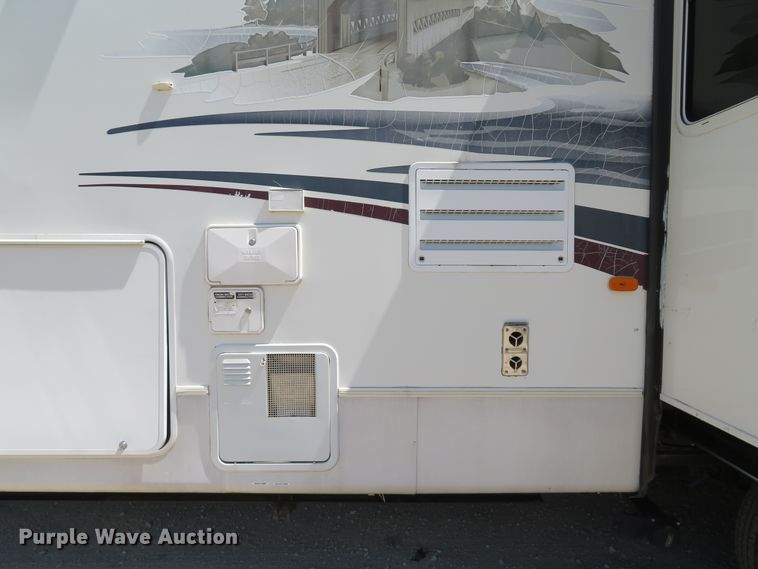 image for item DH1026 2007 Forest River Cedar Creek 37RDQS  camper