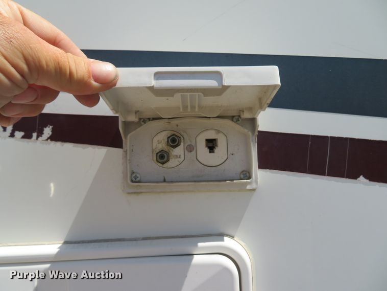 image for item DH1026 2007 Forest River Cedar Creek 37RDQS  camper