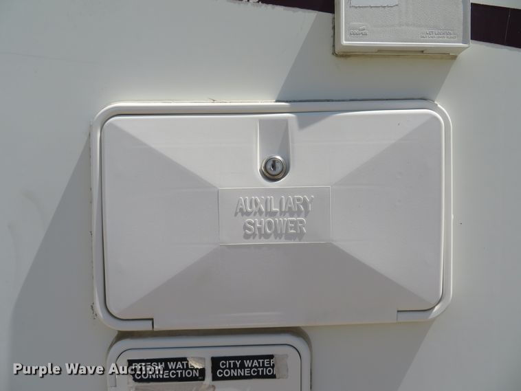 image for item DH1026 2007 Forest River Cedar Creek 37RDQS  camper