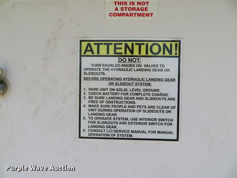 image for item DH1026 2007 Forest River Cedar Creek 37RDQS  camper