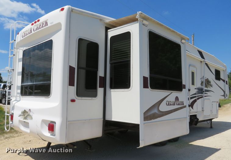 image for item DH1026 2007 Forest River Cedar Creek 37RDQS  camper