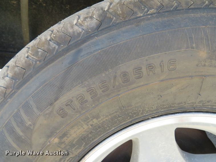 image for item DH1026 2007 Forest River Cedar Creek 37RDQS  camper