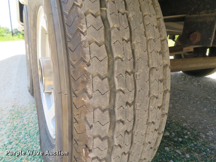 image for item DH1026 2007 Forest River Cedar Creek 37RDQS  camper