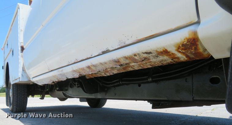 image for item DH1039 2006 Chevrolet Silverado 2500HD  Ext. Cab utility bed pickup truck