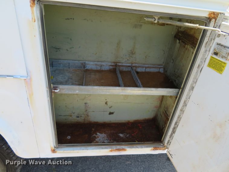 image for item DH1039 2006 Chevrolet Silverado 2500HD  Ext. Cab utility bed pickup truck