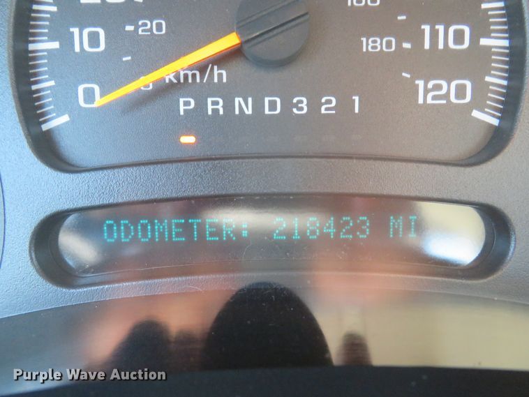 image for item DH1039 2006 Chevrolet Silverado 2500HD  Ext. Cab utility bed pickup truck