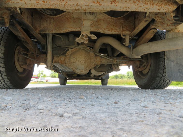 image for item DH1039 2006 Chevrolet Silverado 2500HD  Ext. Cab utility bed pickup truck